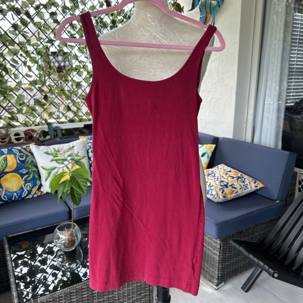 Sleeveless Magenta Dress